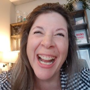 Meet your Posher, Janis